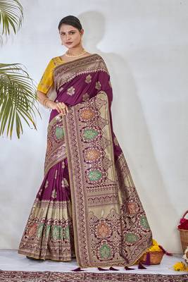 Magenta Woven Silk Blend Saree With Blouse 2