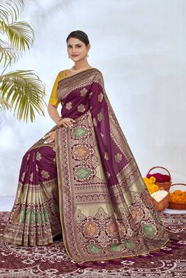 Magenta Woven Silk Blend Saree With Blouse 4