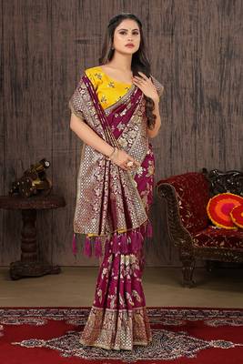 Magenta Woven Silk Blend Saree With Blouse 4