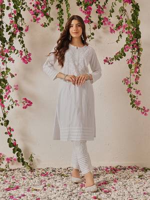 Handmade White Cotton Lucknowi Chikankari Kurta 1