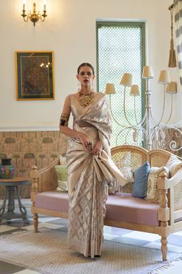 Silver Woven Tissue Saree With Blouse 1