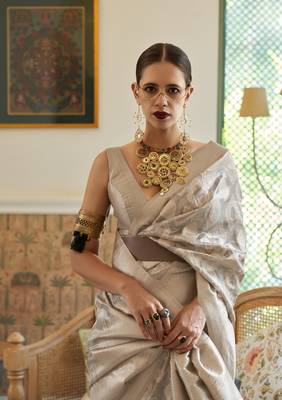 Silver Woven Tissue Saree With Blouse 2