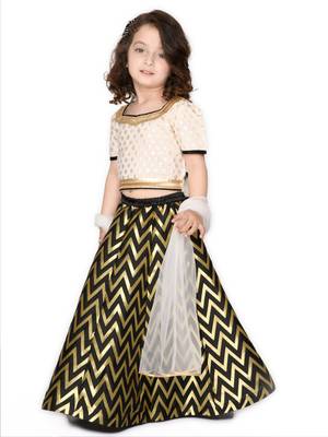 White zari silk blend stitched lehenga 5