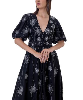 Embroidered Midi Dress with Blouson Sleeves and Belt 6