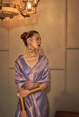 Lavender Woven Silk Blend Saree With Blouse 3