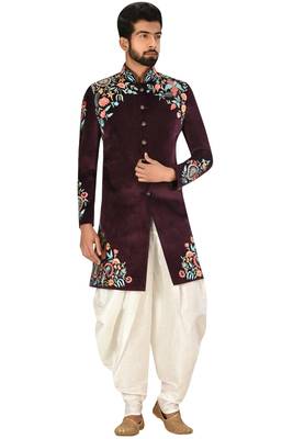 Maroon embroidered velvet sherwani 3