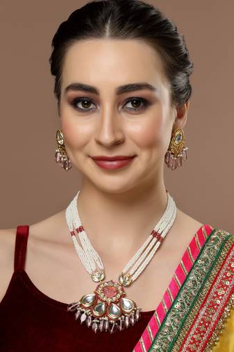 Pink pearl earrings
