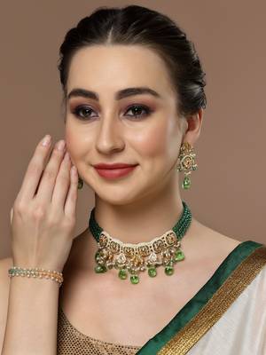 Green pearl bracelets 1