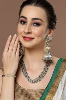 Green pearl necklaces
