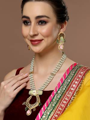 Green pearl necklaces 1