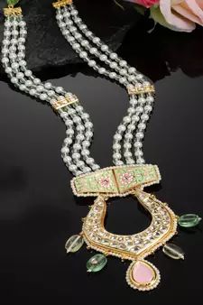 Green pearl necklaces