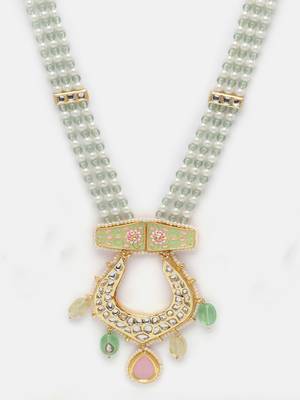 Green pearl necklaces 3