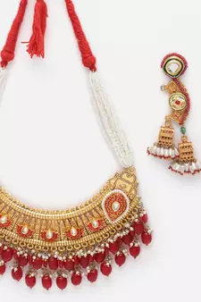 Red pearl necklace-sets