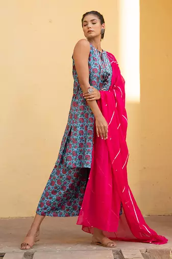 Bella Blue Pink Floral Kurta With Short Pant And Fuschia Pink Dupatta Set