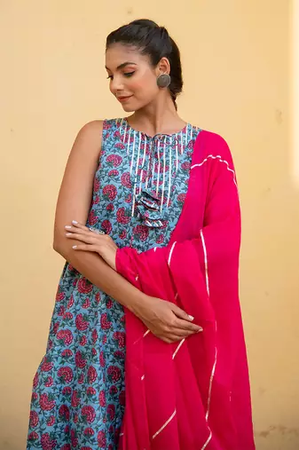 Bella Blue Pink Floral Kurta With Short Pant And Fuschia Pink Dupatta Set