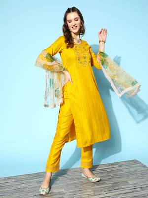 Women Yellow Zari Sequence Embroidered Ruby Silk Kurta Pant With Dupatta 3