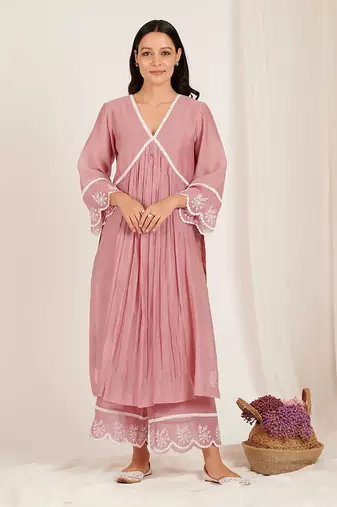 Vintage Rose Pink Floral Embroidered Kurta Set