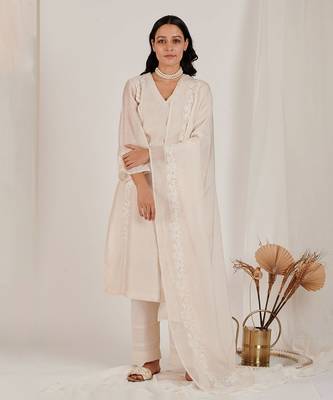 Moonlight White Floral Embroidered Kurta Set 1