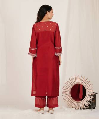 Maroon Embroidered Kurta Set 2