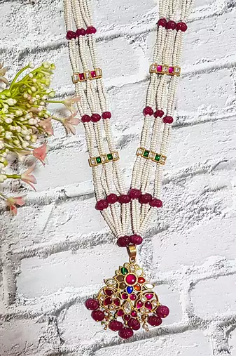 Gehna Navratna Necklace
