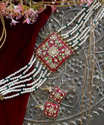 Red Square Paint Necklace Set 1