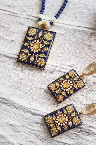 Blue Painted Necklace Set