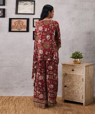 Mehr Embroidered Asymmetric Co-Ord Set 4