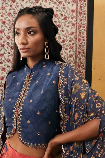 Zahra Embroidered Co-Ord Set With Cape