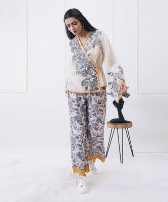 Yasmin Printed Overlapped Top With Pants 1