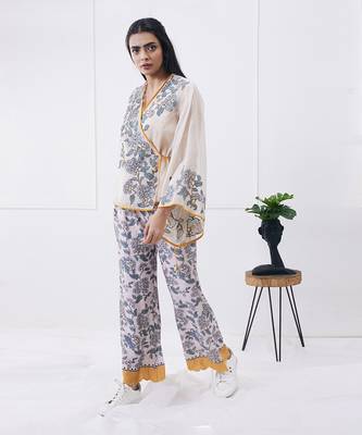 Yasmin Printed Overlapped Top With Pants 2