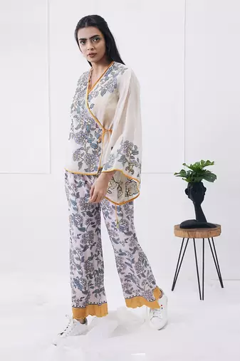 Yasmin Printed Overlapped Top With Pants
