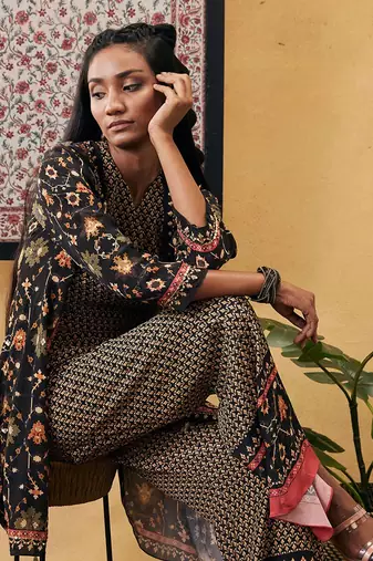 Zahra Embroidered Co-Ord Set With Jacket