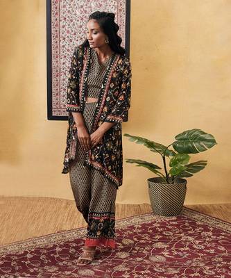 Zahra Embroidered Co-Ord Set With Jacket 1