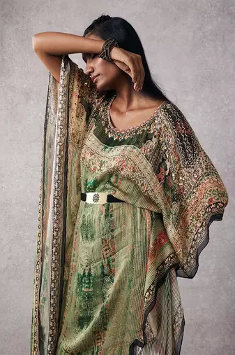 Ikaya Embroidered Kaftan Set With Belt