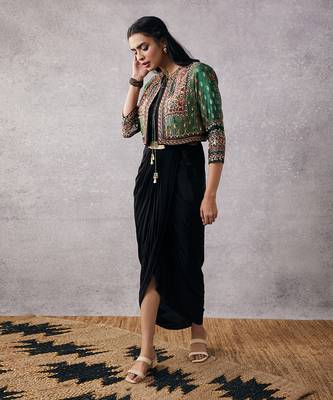 Ikaya Embroidered Drape Dress With Jacket 3
