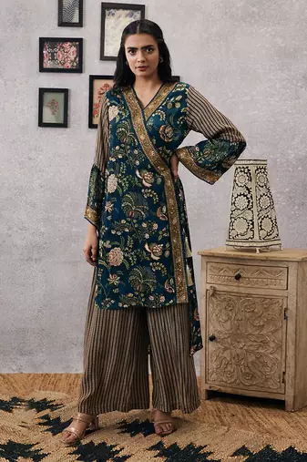 Mehr Embroidered Kurta Set
