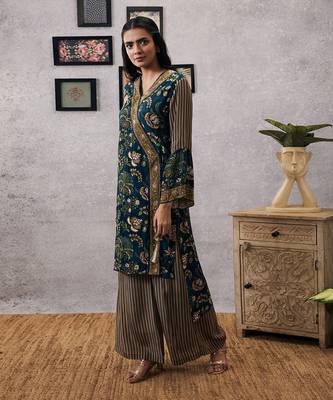 Mehr Embroidered Kurta Set 3