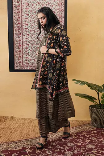 Zahra Printed Kurta Set With Jacket