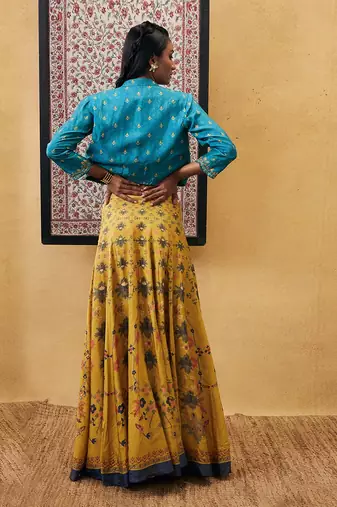 Zahra Embroidered Lehenga Set With Jacket