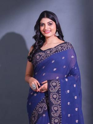 Blue Cotton Blend Handwoven Saree With Paisley Designs And Contrast Pallu 2