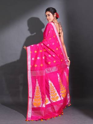Rani Pink Cotton Blend Handwoven Saree With Nakshi Designs 4