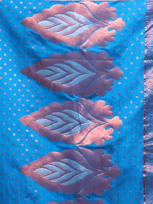 Sapphire Blue Cotton Blend Handwoven Saree With Foliage Designs And Texture Patterns 5