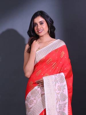 Red Dupion Silk Handwoven Saree With Zari Woven Texture And Floral Patterns 2