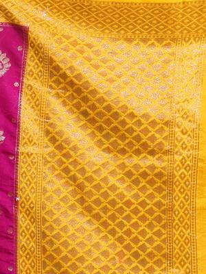 Magenta Dupion Silk Handwoven Saree With Zari Woven Texture And Floral Patterns 5