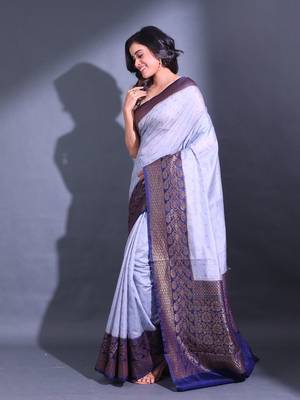 Grey Dupion Silk Handwoven Saree With Zari Woven Texture And Floral Patterns 3