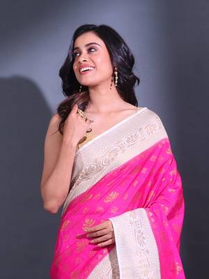 Fuchsia Dupion Silk Handwoven Saree With Zari Woven Texture And Floral Patterns 2