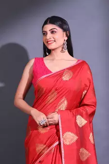 Dark Red Cotton Handwoven Saree With Damask Motifs And Texture Pallu