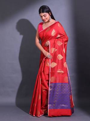 Dark Red Cotton Handwoven Saree With Damask Motifs And Texture Pallu 3