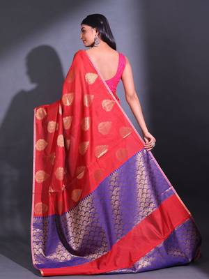 Dark Red Cotton Handwoven Saree With Damask Motifs And Texture Pallu 4