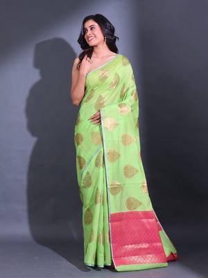 Light Green Cotton Handwoven Saree With Damask Motifs And Texture Pallu 1